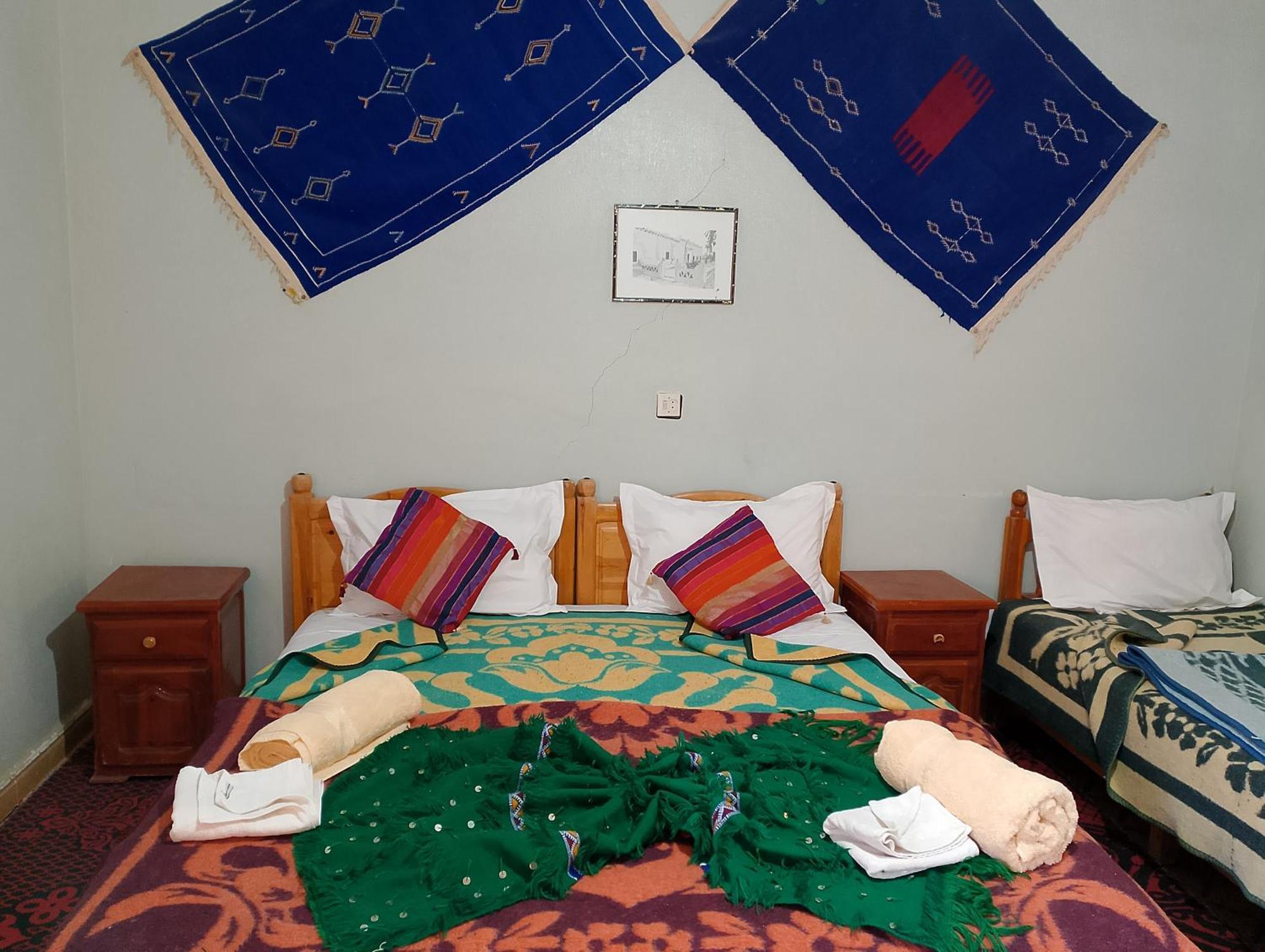 Hotel Riad Oasis Мерцуга Екстериор снимка