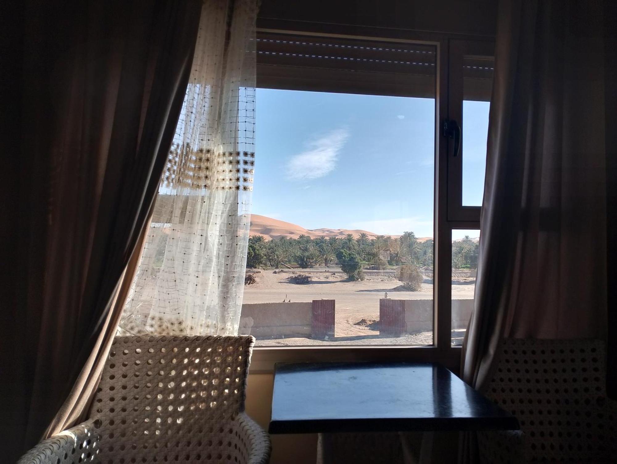 Hotel Riad Oasis Мерцуга Екстериор снимка