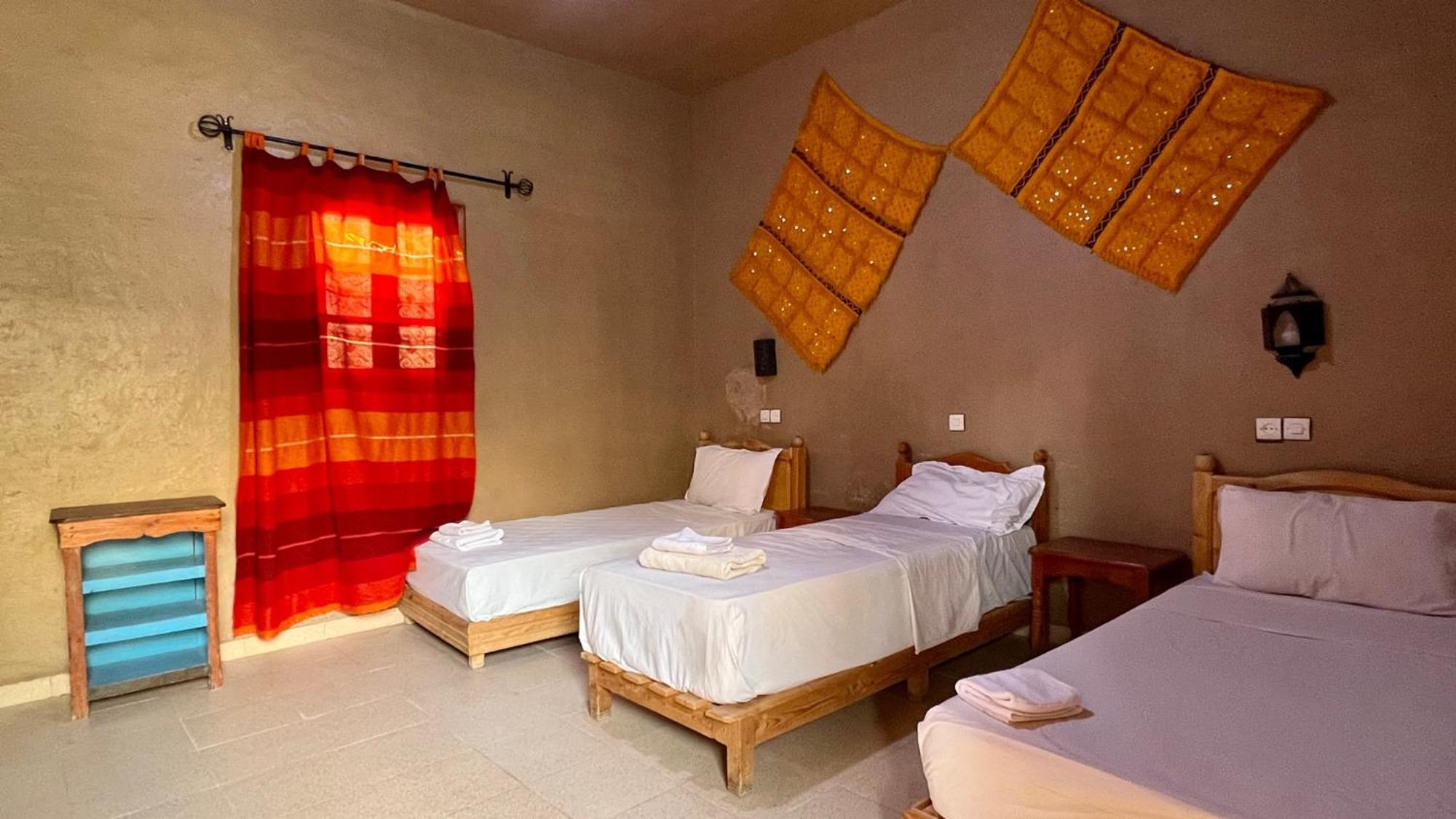 Hotel Riad Oasis Мерцуга Екстериор снимка