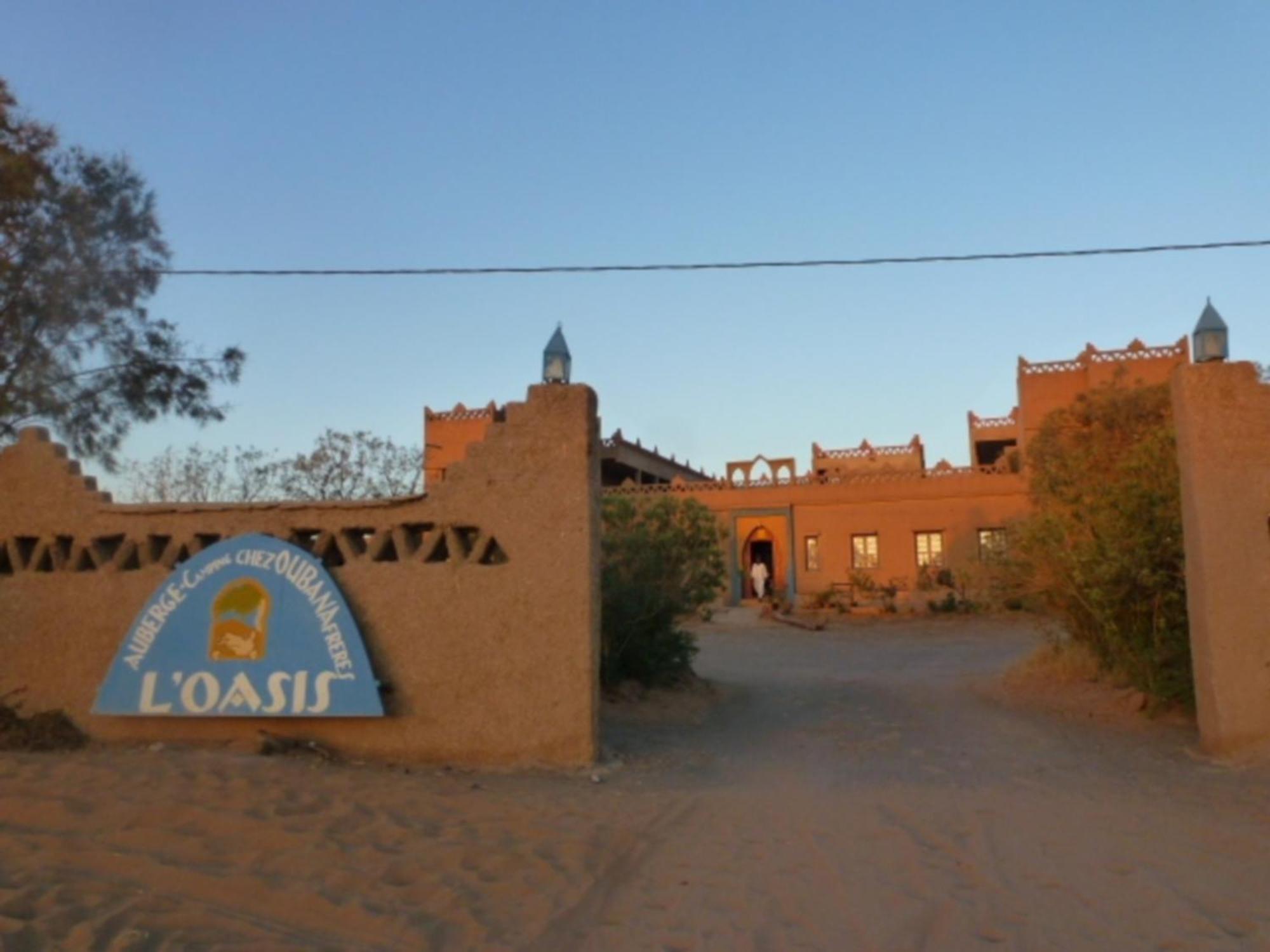 Hotel Riad Oasis Мерцуга Екстериор снимка